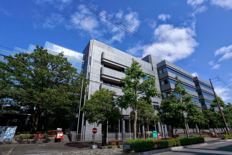 マルホ発條工業　株式会社