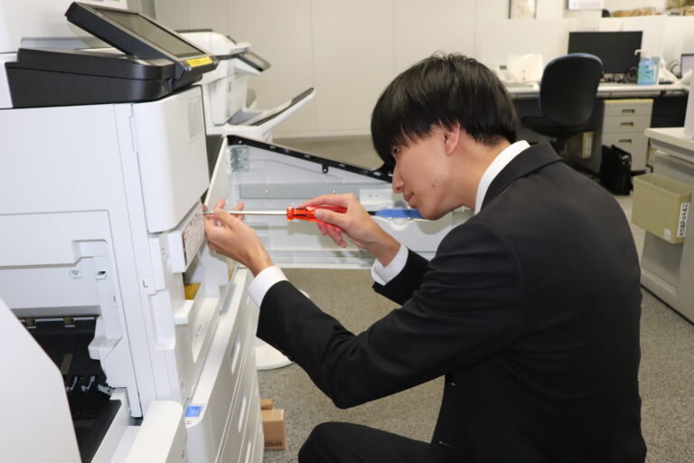 株式会社　タクト・マシン・サービス