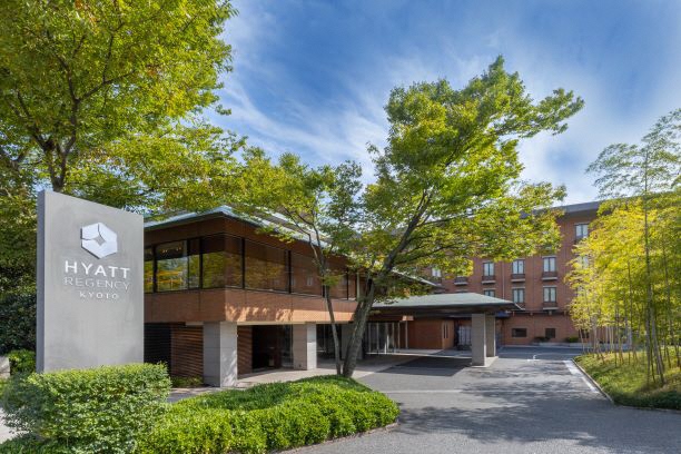 株式会社　東山ホールディング　ハイアットリージェンシー 京都