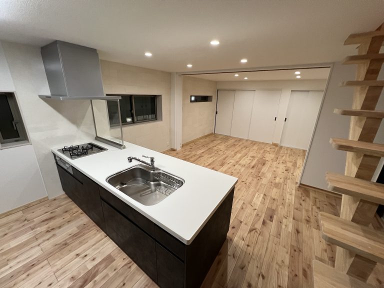 有限会社　洪水製材所