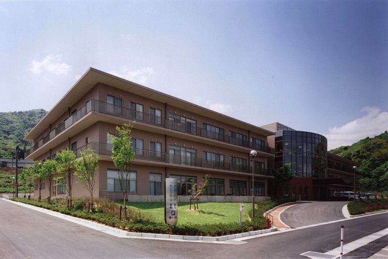 社会医療法人　社団正峰会　介護老人保健施設　アザレア舞鶴