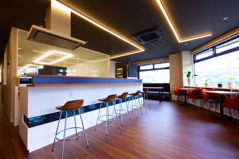 株式会社　CyberomiX