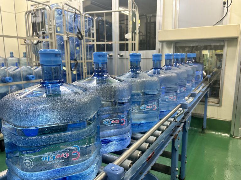 株式会社　山崎製作所