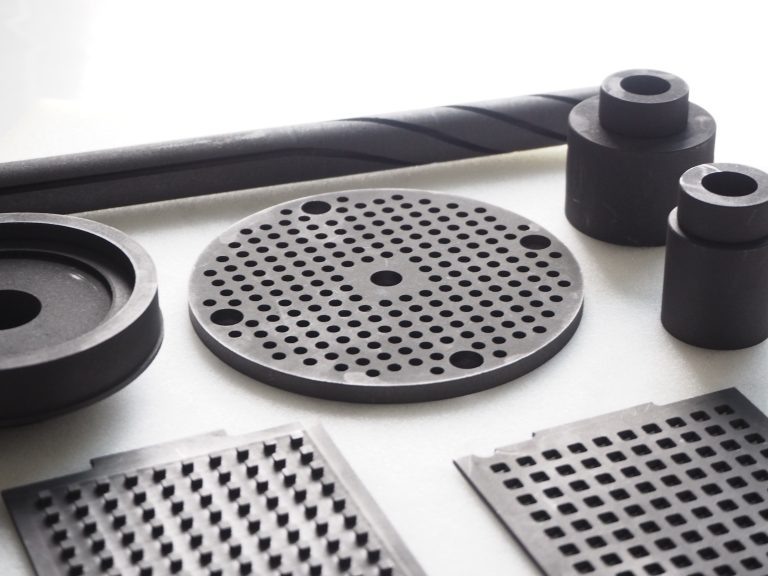 三省カーボン　株式会社